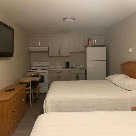 Blue Stream Motel Vernon Extérieur photo