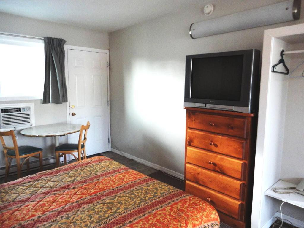Blue Stream Motel Vernon Extérieur photo