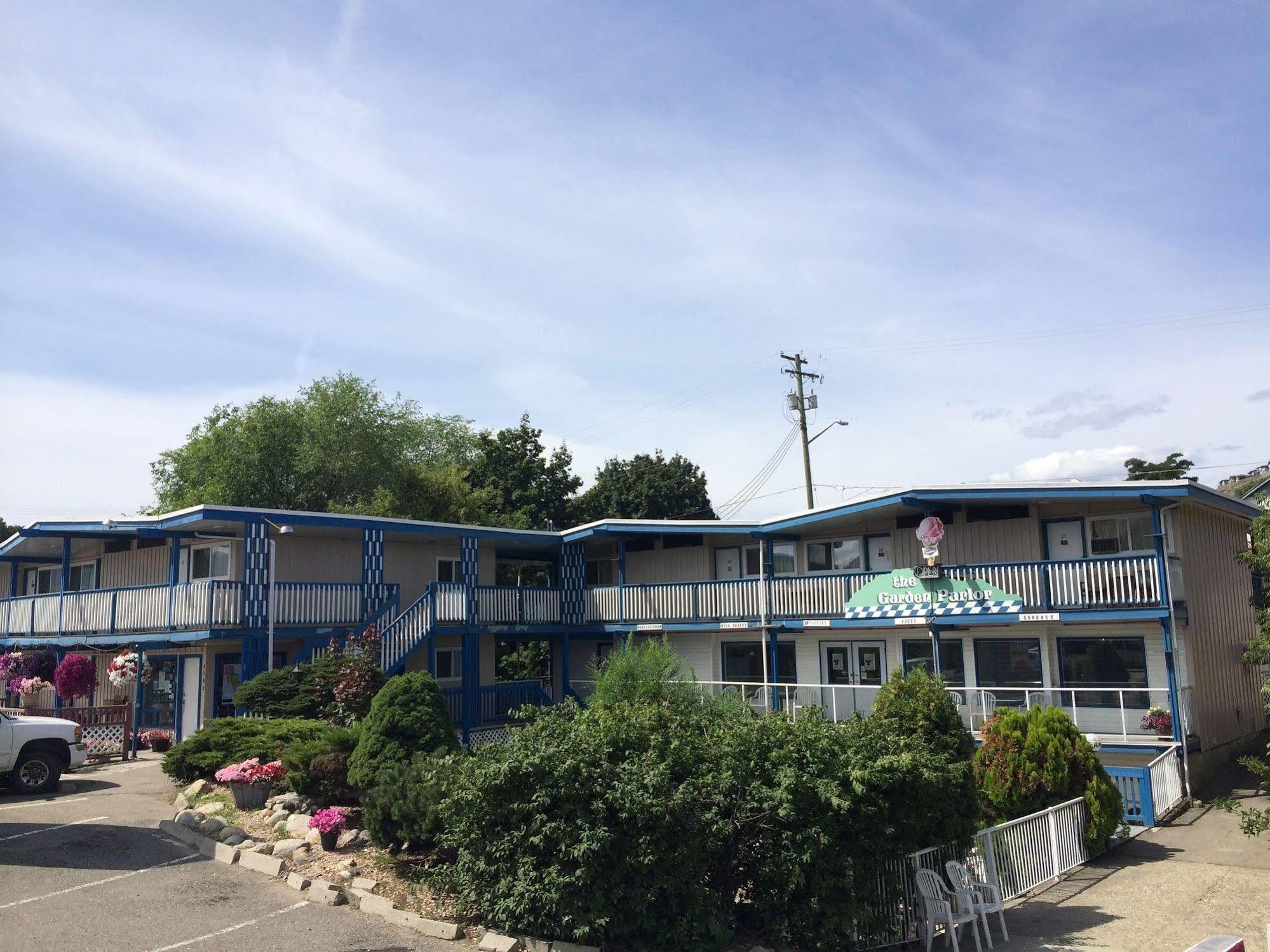 Blue Stream Motel Vernon Extérieur photo