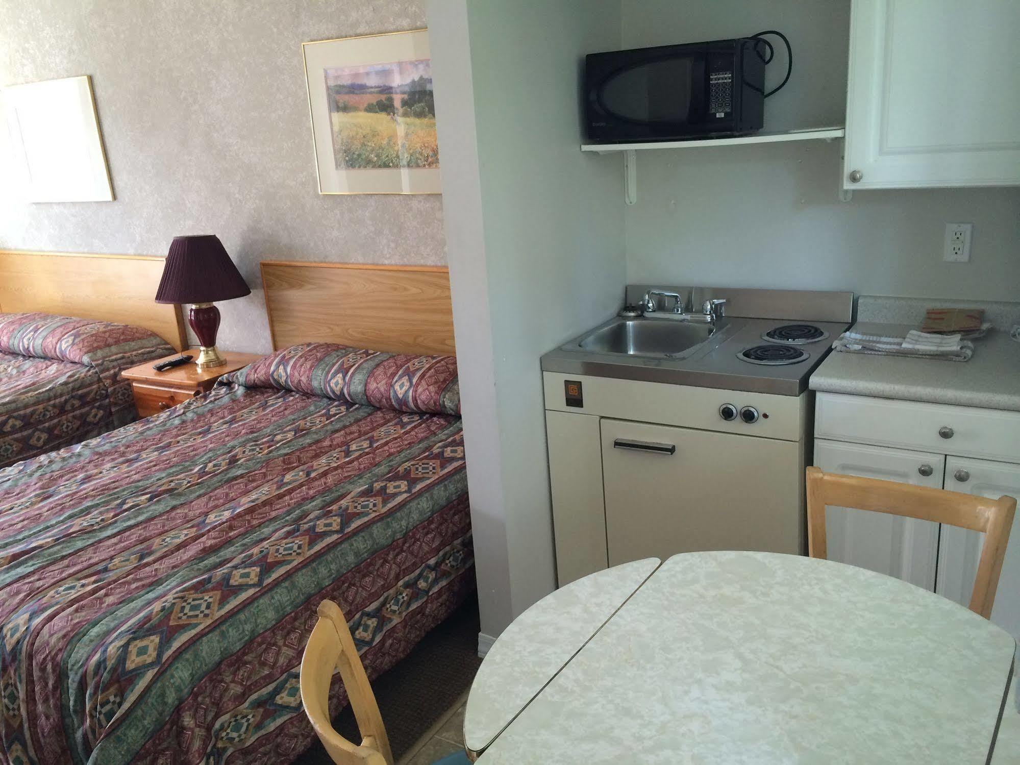Blue Stream Motel Vernon Extérieur photo